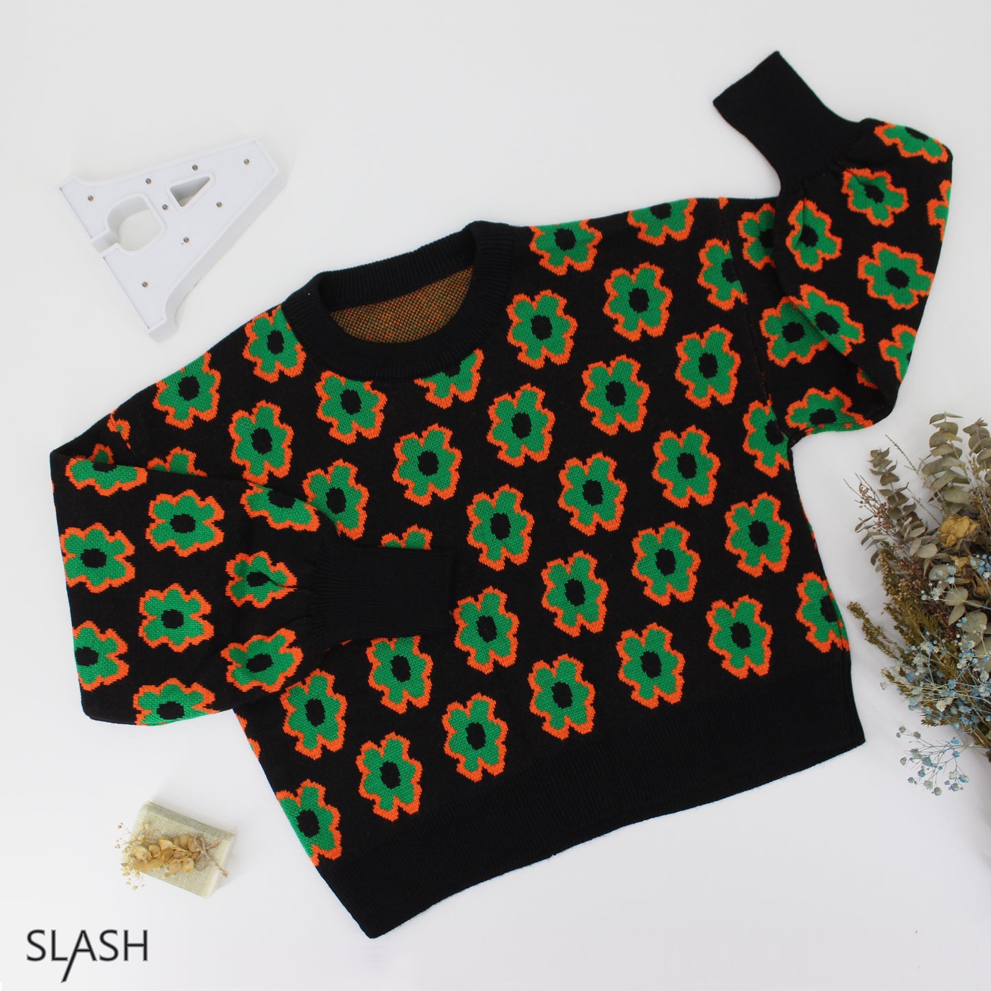 Lady Crop Flower Knit Sweater